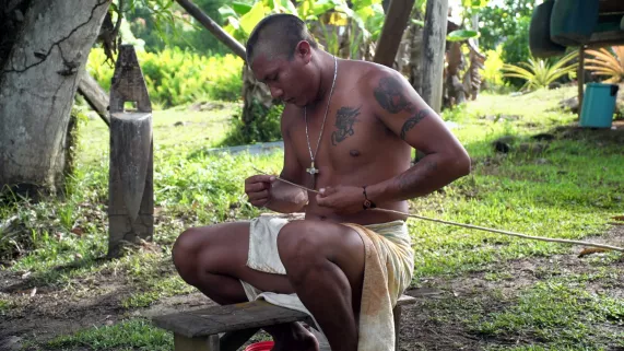 ©Aligal productions LES LOINTAINS SUICIDÉS DE LA RÉPUBLIQUE