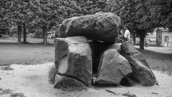 Dolmen de l'observatoire de Meudon Dolmen de l'observatoire de Meudon