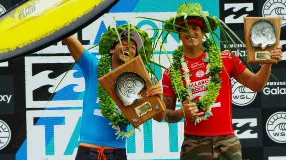 ARCHIPELS : JEREMY FLORES DANSER DANS LES VAGUES 