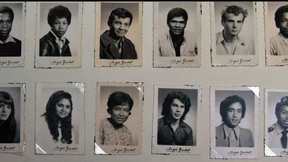Groupe de jeunes réunionnais  Groupe de jeunes réunionnais