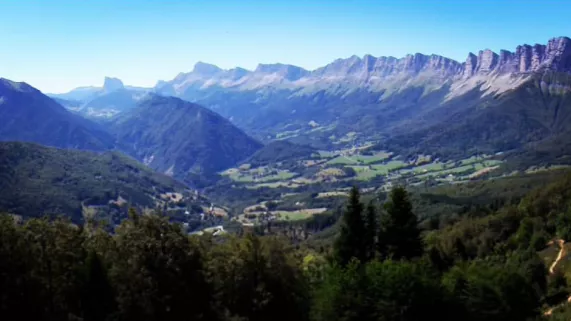 TRIEVES, LA NOUVELLE TERRE