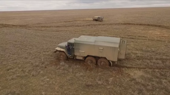 © Tony Comiti LES ROUTES DE L'IMPOSSIBLE