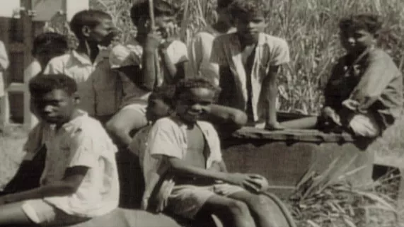 Groupe d'enfants Réunionnais Goupe d'enfants Réunionnais