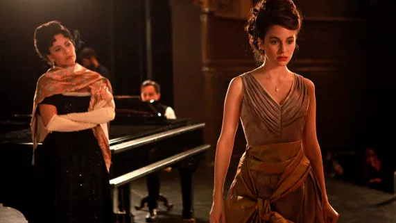 SCHOUSBOE Charlotte / FTV MYSTÈRE A L'OPERA