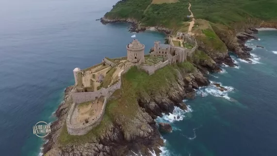 Morgane LES 100 LIEUX QU'IL FAUT VOIR