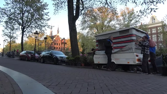 © Mouts et Nans / Bonne Pioche NUS ET CULOTTES