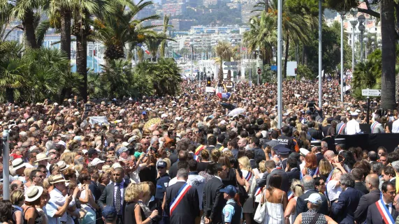 Nice : 14 juillet © photo : Max PPP Prise d'antenne exceptionnelle