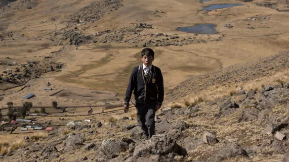 SUR LES CHEMINS DE L'ÉCOLE