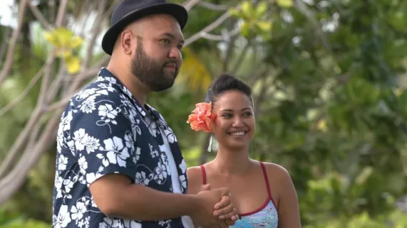 UN JOUR EN FÊTE- LE HEIVA EN POLYNESIE UN JOUR EN FÊTE- LE HEIVA EN POLYNESIE