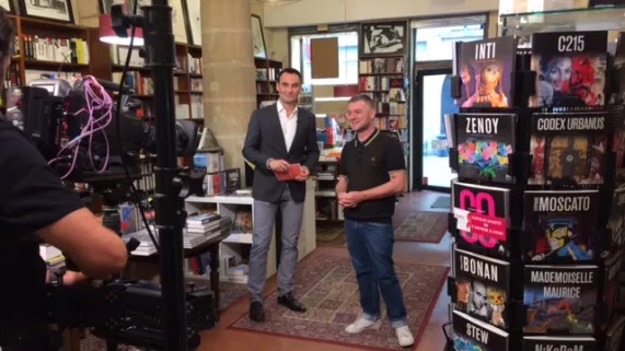 Avec Rodolphe Urbs Librairie "La mauvaise réputation" Avec Rodolphe Urbs Librairie "La mauvaise réputation"