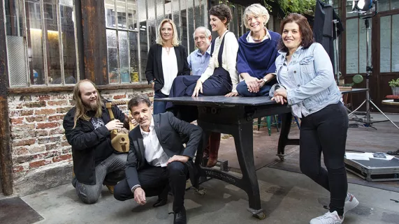Les artisans et Eglantine Emeye © François Roelants
