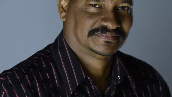 Nathalie GUYON/FTV Rémy SENNEVILLE