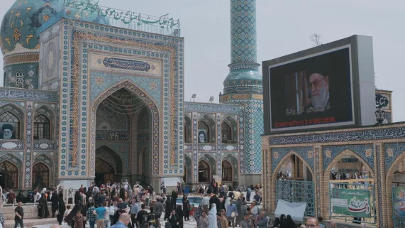 IRAN, LE REVEIL D'UN GEANT