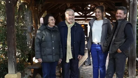 France, Gilles et Brigitte Delluc sont accompagnés de Régis.