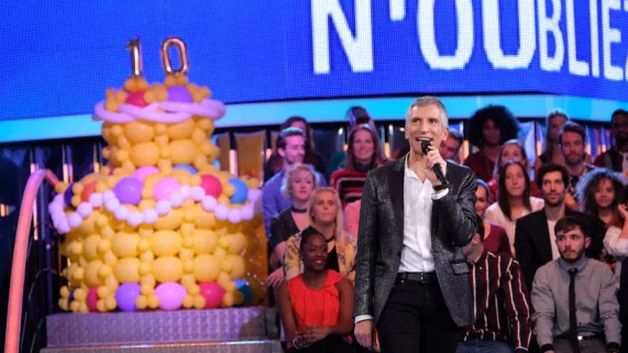 Nagui sur le plateau de la spéciale 10 ans