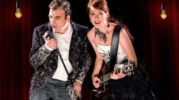 Yann-Herle Gourves et Goulwenna An Henaff, présentateurs des Prizioù 2018 Yann-Herle Gourves et Goulwenna An Henaff