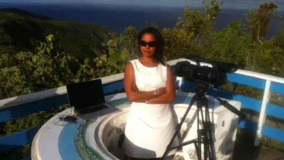 D'ILS EN ÎLES  @MAEVAPONET