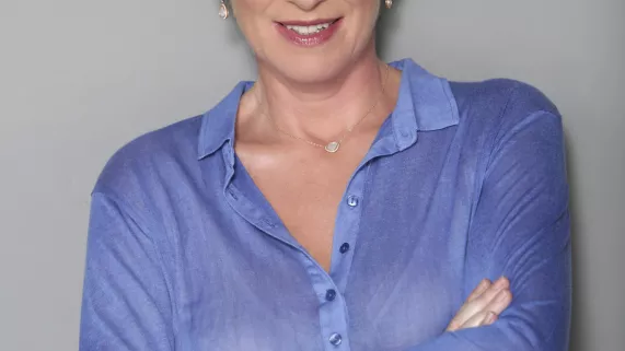 SCHOUSBOE Charlotte / ftv Portrait d'Élise Lucet