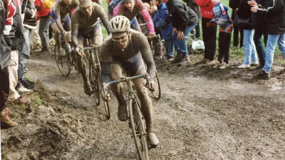 PARIS ROUBAIX