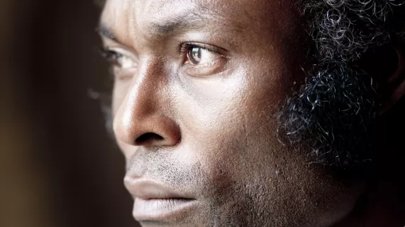 Laurent DENIS / FTV TOUSSAINT LOUVERTURE