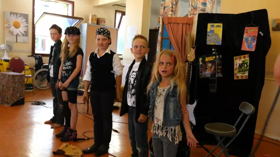 FAMILLE NOMBREUSE, UNE ECOLE DE LA VIE (Inédit)