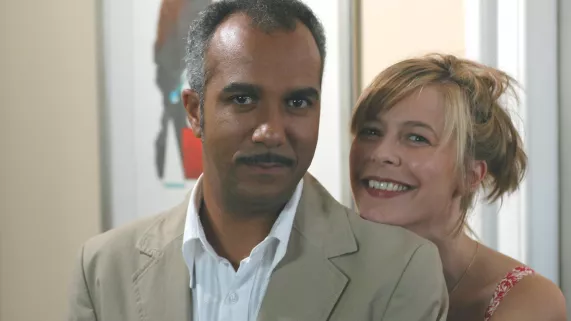 UN HOMME PRESQUE IDÉAL UN HOMME PRESQUE IDÉAL