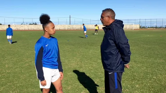 UN JOUR AVEC… SE MET A L’HEURE DE LA COUPE DU MONDE DE FOOTBALL UN JOUR AVEC… SE MET A L’HEURE DE LA COUPE DU MONDE DE FOOTBALL