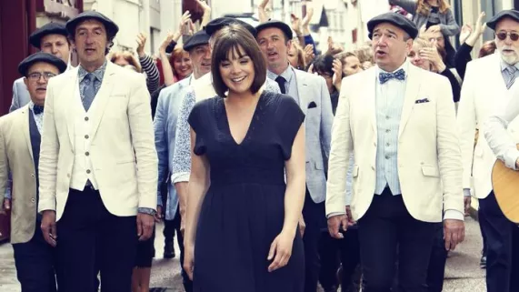 Anne Etchegoyen et le chœur d'hommes Aizkoa