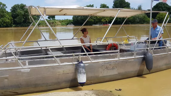 France et Sébastien embarquent pour une découverte de la Garonne