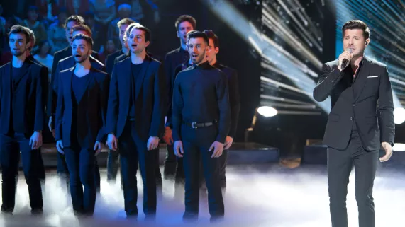 300 CHOEURS CHANTENT LES ANNEES 70