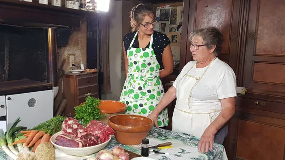 France et Simone en cuisine