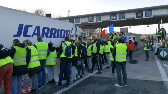 Gilets jaunes au péage de La Barque © Georges Robert Gilets jaunes au péage de La Barque © Georges Robert