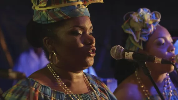 UN JOUR EN FÊTE... NWEL AUX ANTILLES