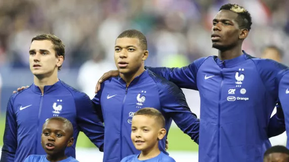 foot moldavie france  visuel foot