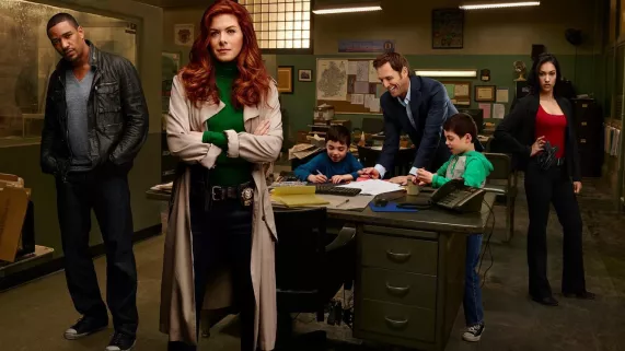 LES MYSTERES DE LAURA - Saison 2