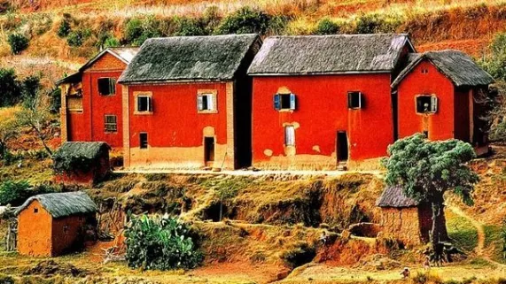 PASSION MADAGASCAR LES TRÉSORS DE L'ILE ROUGE PASSION MADAGASCAR LES TRÉSORS DE L'ILE ROUGE