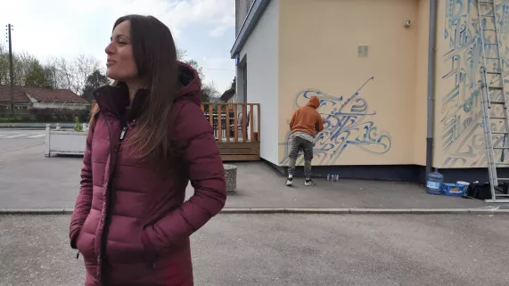 Pourquoi chercher plus loin – Chloé - crédit FTV Pourquoi chercher plus loin – Chloé - crédit FTV