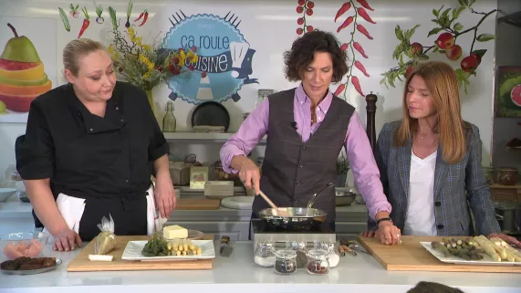 Ça roule en cuisine - Sophie Menut - Karine Ponsard - Florence Gallard - crédit FTV  Ça roule en cuisine - Sophie Menut - Karine Ponsard - Florence Gallard - crédit FTV