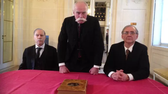 Le diktat de Versailles. Le diktat de Versailles.