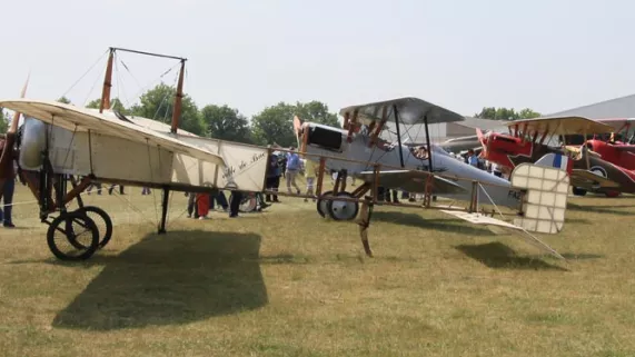 Aérodrome Ferté Alais  Aérodrome Ferté Alais
