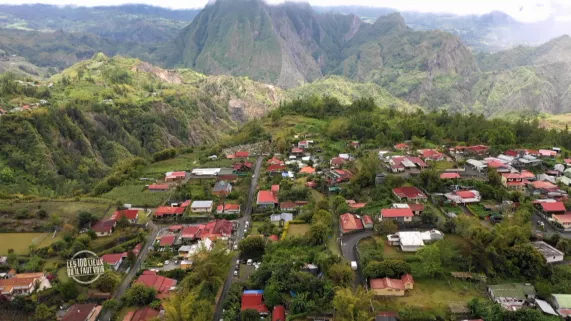 LES CENT LIEUX QU'IL FAUT VOIR