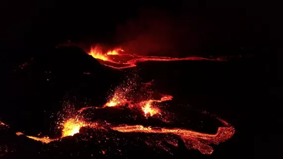 ARCHIPELS : RÉUNION LE VOLCAN ROUGE