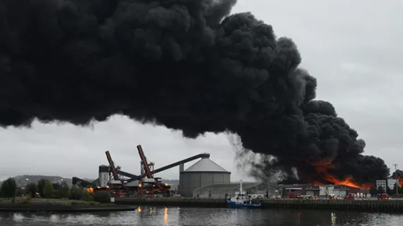 Editions spéciales : important incendie à l'entreprise Lubrizol, classée SEVESO Editions spéciales : important incendie à l'entreprise Lubrizol, classée SEVESO
