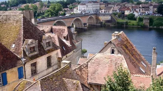 Bergerac - crédit : Pays de Bergerac Tourisme pays-bergerac-tourisme.com