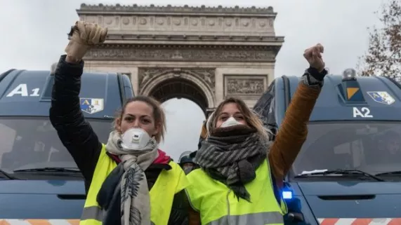 Femmes gilets jaunes