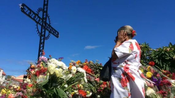 ARCHIPELS : J’IRAI FANER SUR VOS TOMBES