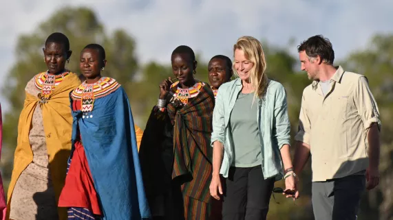 ESTELLE LEFEBURE CHEZ LES SAMBURU