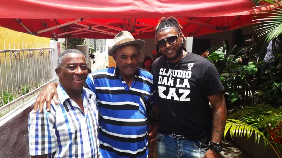 CLAUDIO DANS LA KAZ - SPECIALE 20 DESAMB'