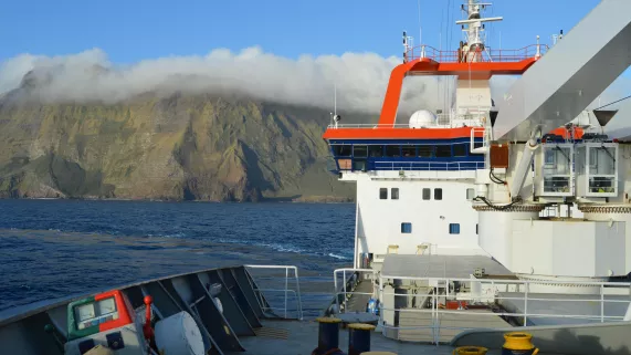 MARION DUFRESNE, NAVIRE DES ILES EXTREMES