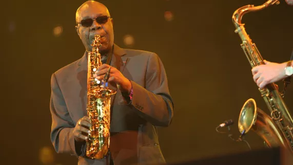 HOMMAGE À MANU DIBANGO